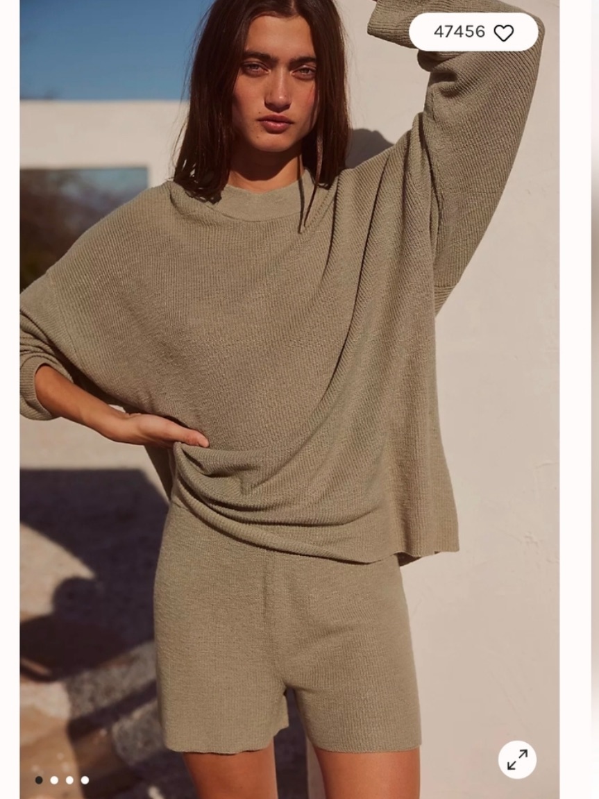 Free People Beach Malibu Solid Surf Knit Crewneck Sweater Size M Chic Boho 90s